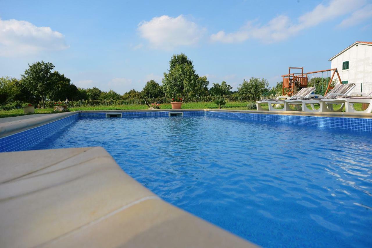 Ferienhaus Tomic Nedeščina Εξωτερικό φωτογραφία
