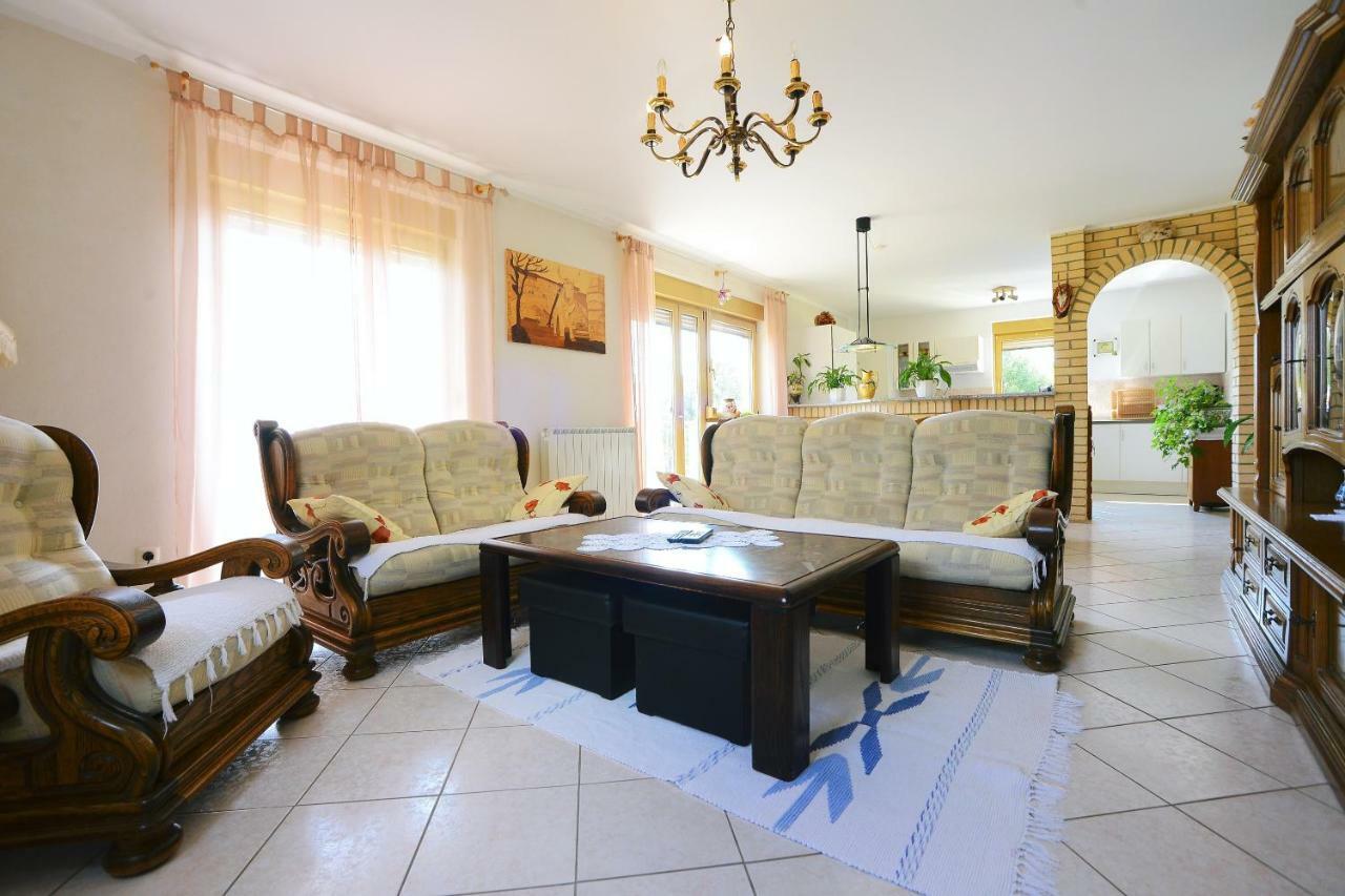 Ferienhaus Tomic Nedeščina Εξωτερικό φωτογραφία