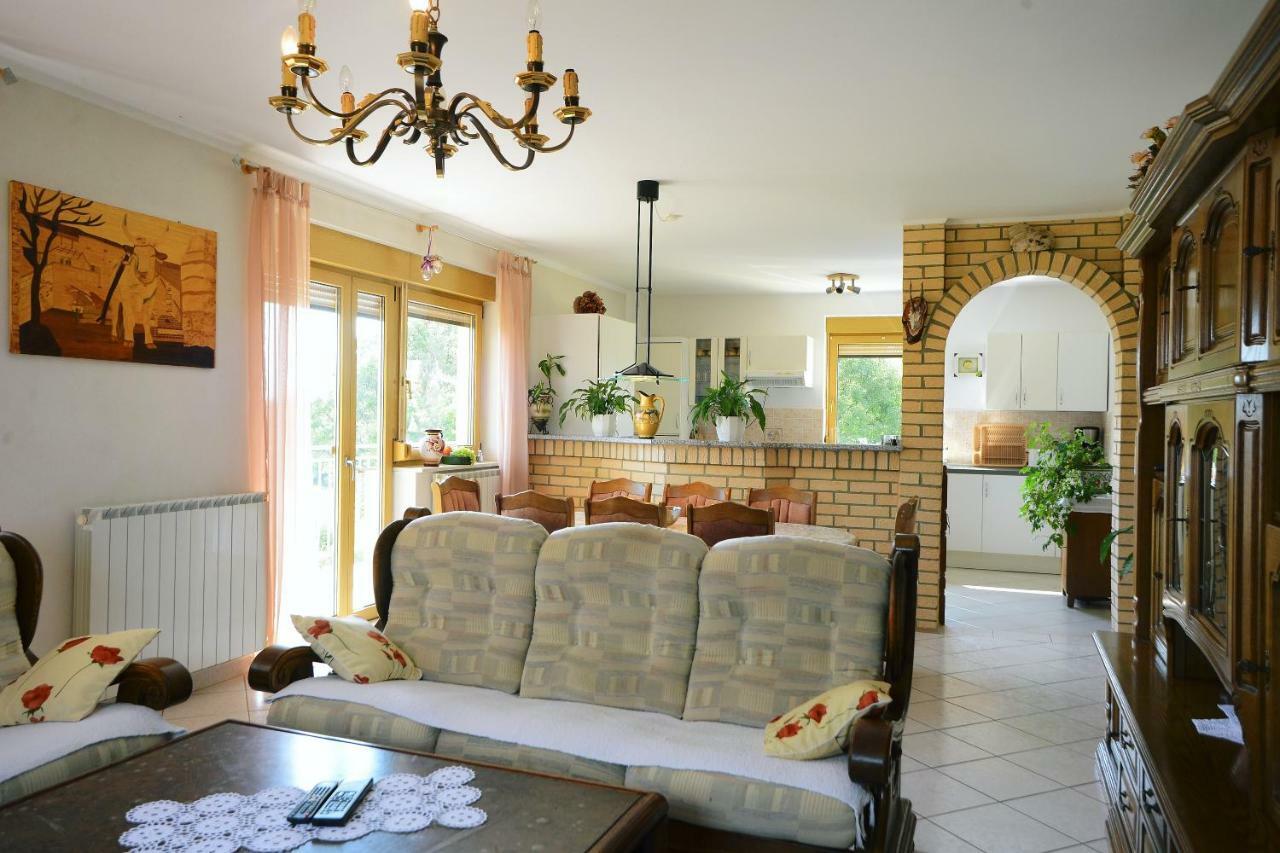 Ferienhaus Tomic Nedeščina Εξωτερικό φωτογραφία
